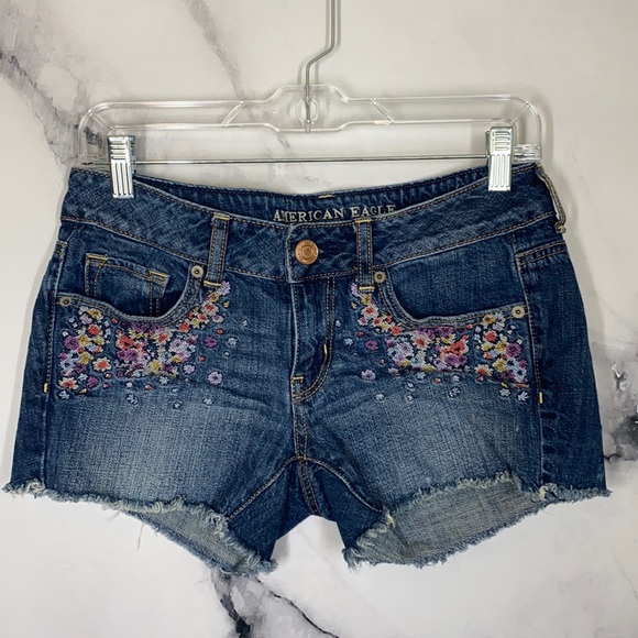 American Eagle Outfitters Pants - 🎁 American Eagle embroider cut off jean shorts 4